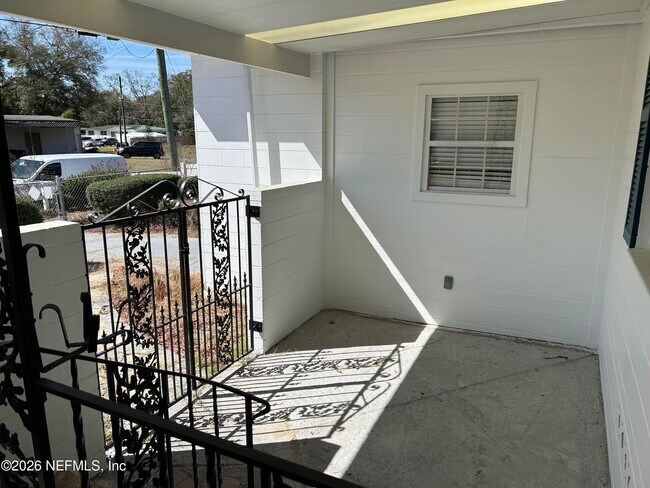 7069 Perke Dr in Jacksonville, FL - Building Photo - Building Photo