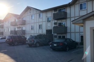 901 SE Oralabor Rd, Unit 21 in Ankeny, IA - Building Photo