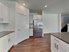 823 S Oak St in Lakewood, CO - Foto de edificio - Building Photo