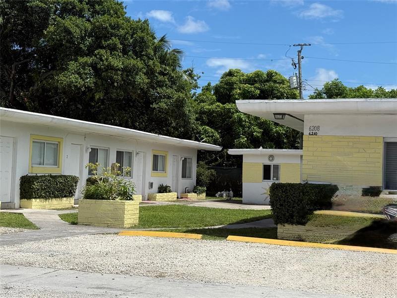 6208 Dawson St in Hollywood, FL - Building Photo
