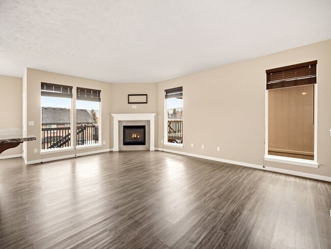 property at 3213 S Dearborn Ln