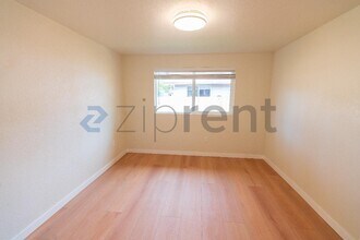 4329 Arnold St NE in Keizer, OR - Building Photo - Building Photo