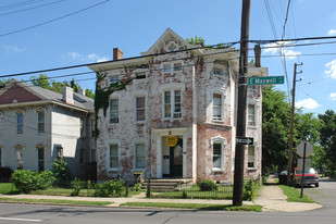 185 E Maxwell St Apartments