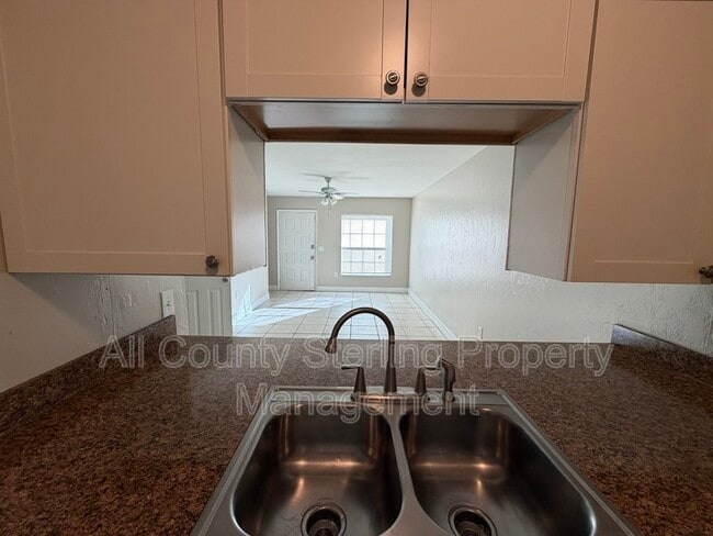 1718 SW 69th Terrace in Gainesville, FL - Building Photo - Building Photo