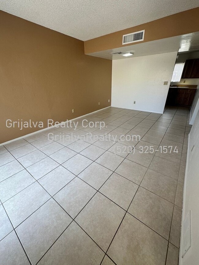 1255 E Halcyon Rd in Tucson, AZ - Building Photo - Building Photo