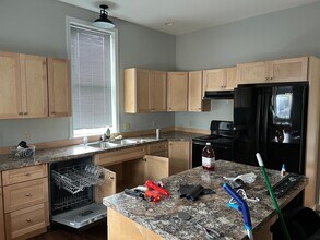 17 Hill Ave in Ashland, NH - Building Photo - Building Photo