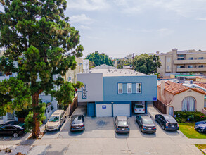 1050 S Shenandoah St in Los Angeles, CA - Foto de edificio - Building Photo