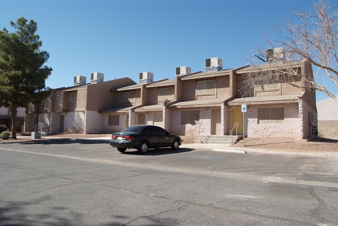 Hullum Homes in Las Vegas, NV - Building Photo