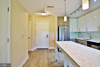 145 Riverhaven Dr in Oxon Hill, MD - Building Photo - Building Photo