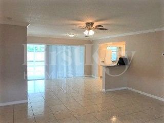 4314 Taft St in Hollywood, FL - Foto de edificio - Building Photo