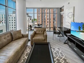 4836 Rugby Ave, Unit ID1040021P in Bethesda, MD - Foto de edificio - Building Photo