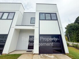 20 Slater Dr in Clayton, NC - Building Photo