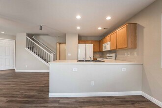 10340 Montana Mountain St in Las Vegas, NV - Building Photo - Building Photo