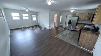 622 Edgewood Ave in Hendersonville, NC - Building Photo - Building Photo