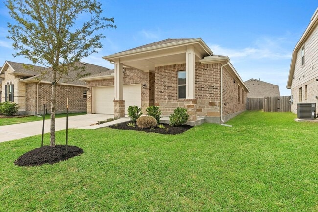 8427 Baywatch Cir in Mont Belvieu, TX - Building Photo - Building Photo