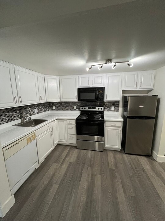 7290 W Dean Rd in Milwaukee, WI - Foto de edificio