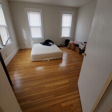 121 Wyoming Ave, Unit Apt 1 in Malden, MA - Building Photo - Building Photo