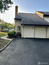 99 Thoreau Dr in Plainsboro, NJ - Building Photo - Building Photo