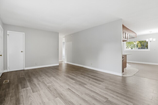 3939 Esquire Pl in Indianapolis, IN - Building Photo - Building Photo