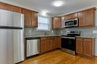 19 Fuller St, Unit 3 in Boston, MA - Foto de edificio - Building Photo