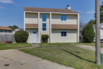 3808 Sugar Creek Cir in Portsmouth, VA - Building Photo - Building Photo