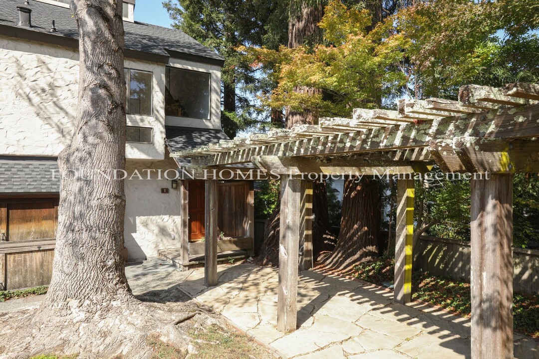 1 Park Terrace in Mill Valley, CA - Building Photo