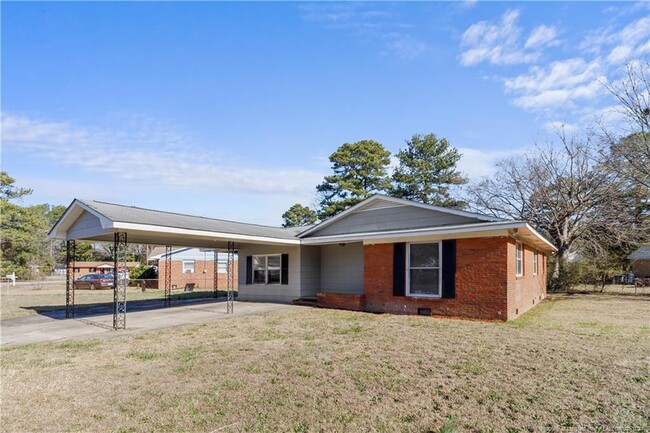 975 Kipp Cir in Fayetteville, NC - Building Photo - Building Photo