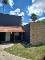 307 Bolivar Ave in Rancho Viejo, TX - Building Photo