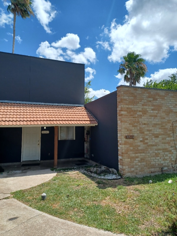 property at 307 Bolivar Ave