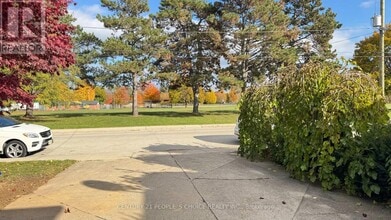 122 Rifle Range Rd in Hamilton, ON - Building Photo - Building Photo