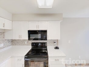 533 Scarlet Maple Ct in Plant City, FL - Foto de edificio - Building Photo