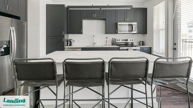 91 Jensen Dr, Unit 4213 in Houston, TX - Building Photo - Building Photo