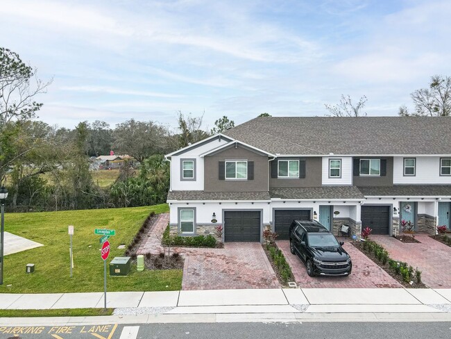 property at 4902 Livingston Ln