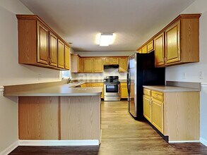 6872 Sun Ridge Dr in Waynesville, OH - Foto de edificio - Building Photo