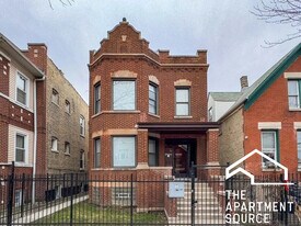 1536 N Hamlin Ave, Unit G in Chicago, IL - Building Photo