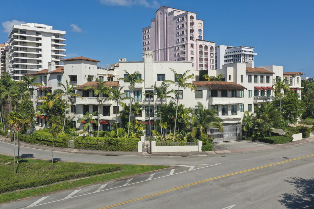 Avignon in the Gables in Coral Gables, FL - Building Photo