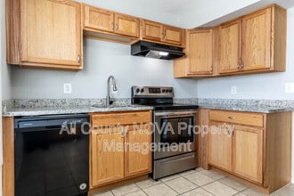 1438 Cottonwood Ct in Woodbridge, VA - Building Photo - Building Photo