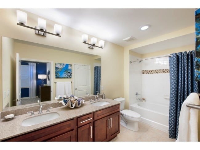 Miramar Park Apartments in Miramar, FL - Building Photo - Building Photo