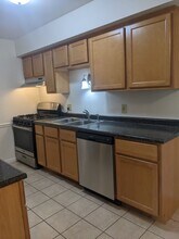 125 Twin Oaks Dr in Joliet, IL - Building Photo - Building Photo