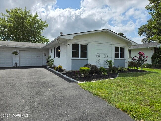 property at 39 Blake Cir