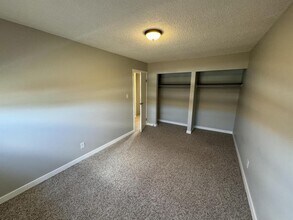 7846 Cedarwood Park in Grande Prairie, AB - Building Photo - Building Photo