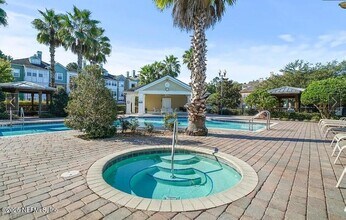 8550 Touchton Rd, Unit 1327 in Jacksonville, FL - Building Photo - Building Photo
