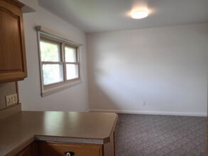 403 Oak St in North Utica, IL - Building Photo - Building Photo
