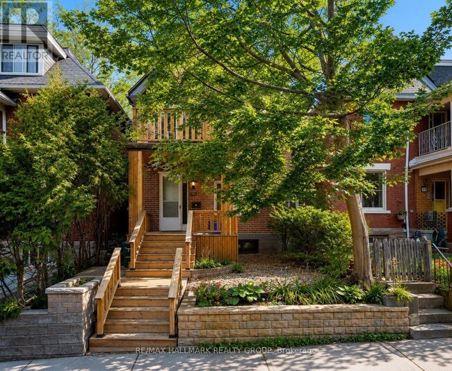 property at 133 Spadina Ave