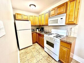 236 W Walnut Ln-Unit -ID1029034P in Philadelphia, PA - Building Photo - Building Photo