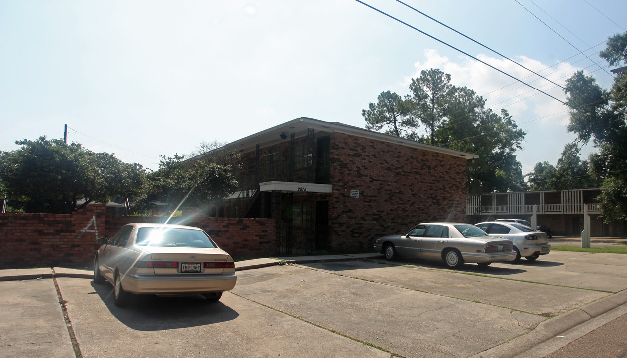 2875 Iowa St in Baton Rouge, LA - Foto de edificio