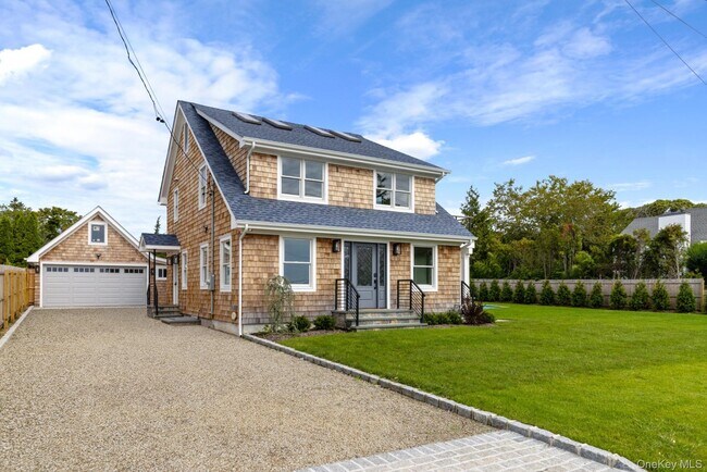 10 Sagamore Rd in Hampton Bays, NY - Building Photo - Building Photo