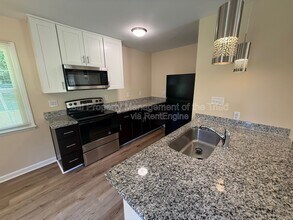 5208 Larkspur Dr in Winston-Salem, NC - Building Photo - Building Photo