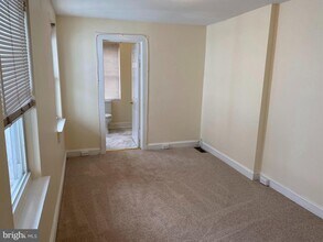 229 S Ann St-Unit -APT. B in Baltimore, MD - Building Photo - Building Photo