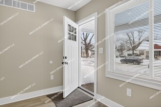 427 W George Ave in Hazel Park, MI - Building Photo - Building Photo